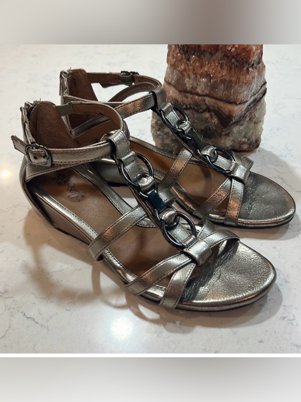 Sofft metallic comfort wedge sandals size 7.5